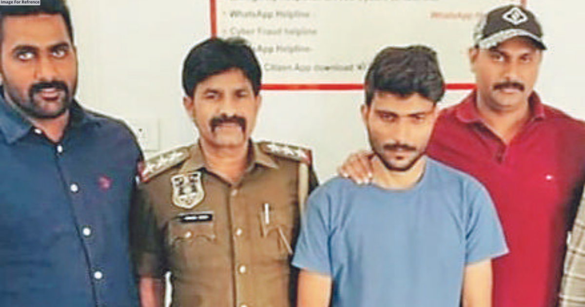 Arms smuggler held, magazines & pistols seized